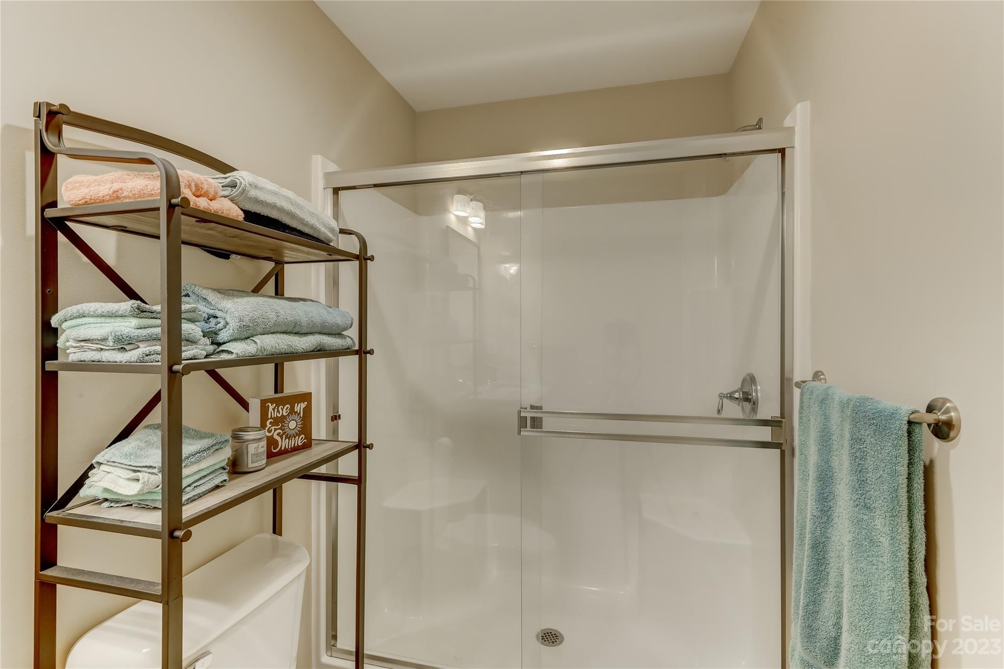 Tega Cay - Residential