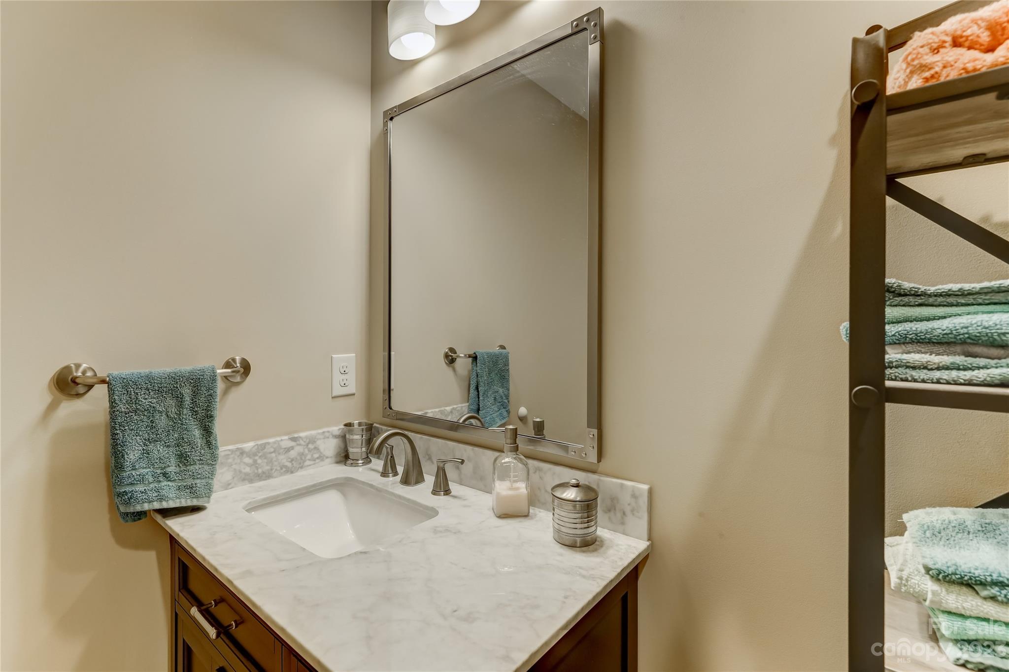 Tega Cay - Residential