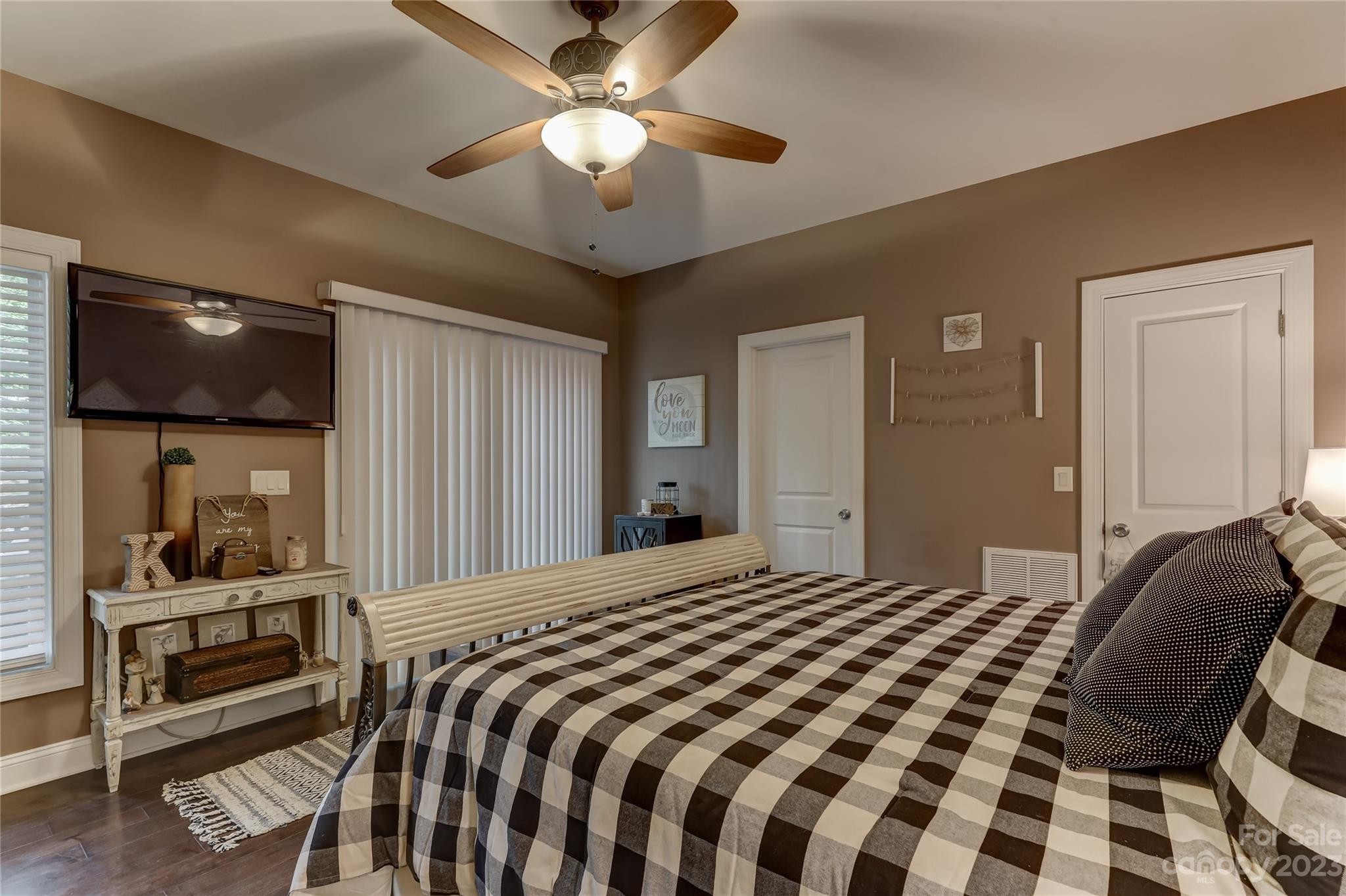 Tega Cay - Residential