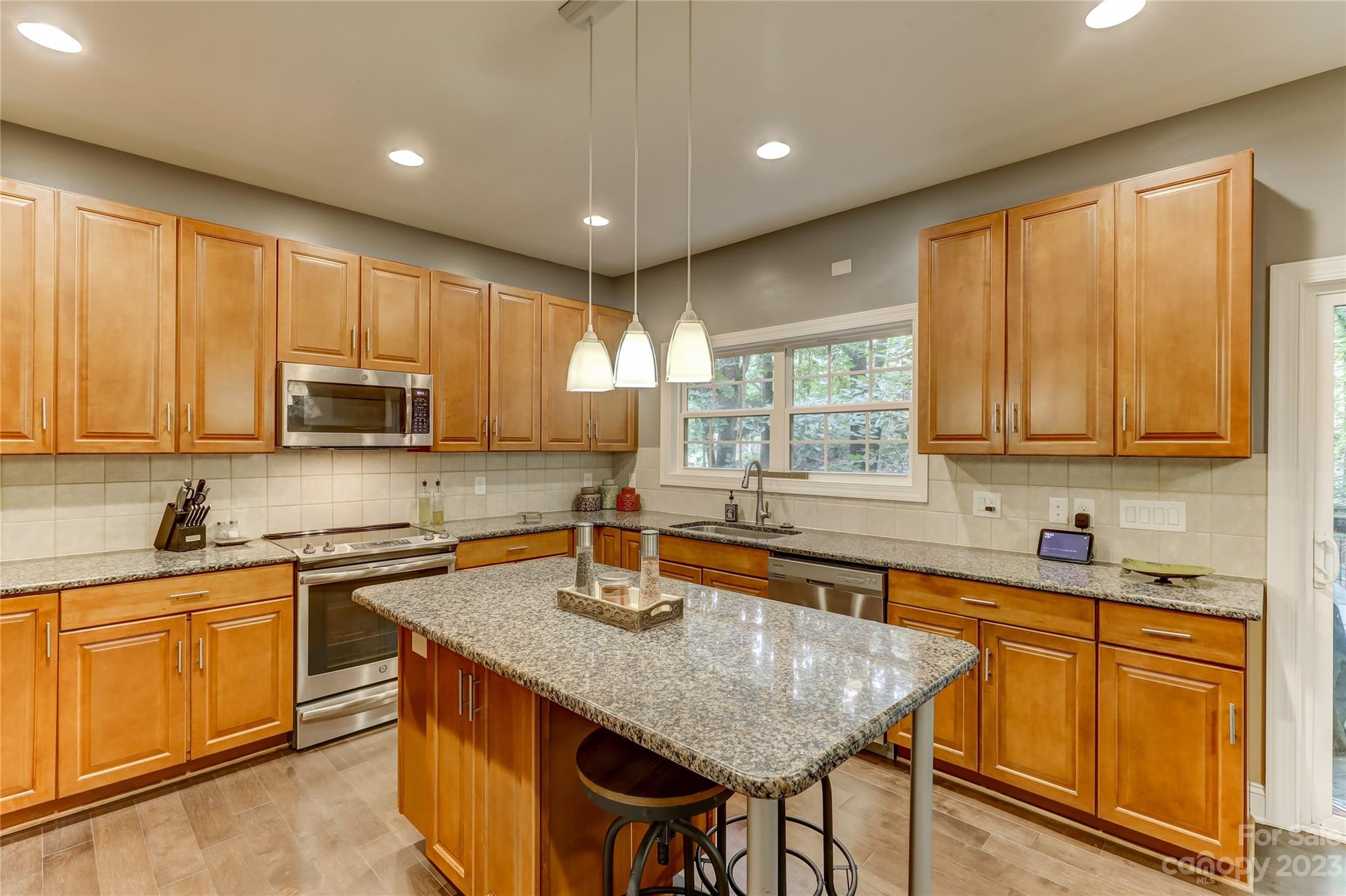 Tega Cay - Residential