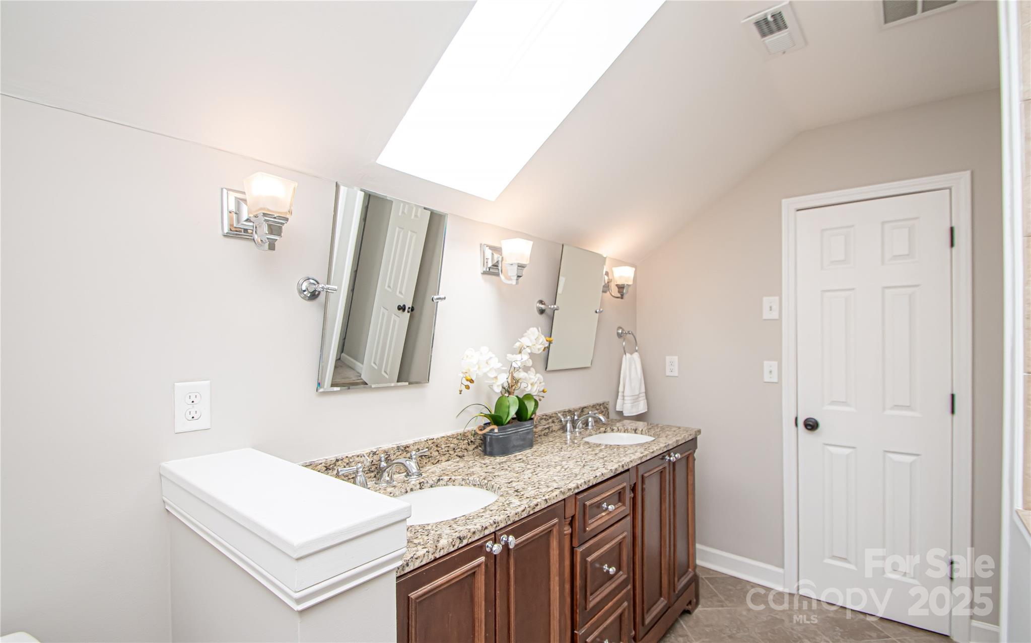 Rock Island Point - Residential