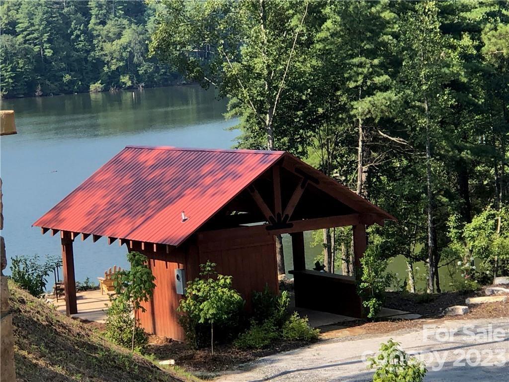 The Waterfront Club - Land