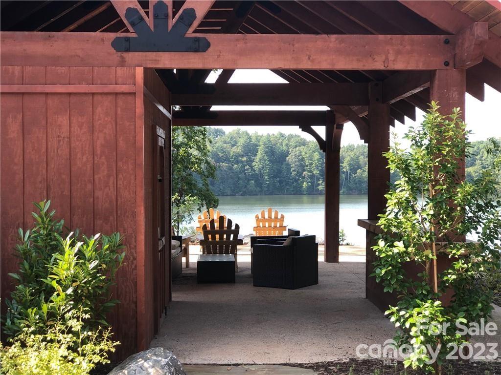 The Waterfront Club - Land