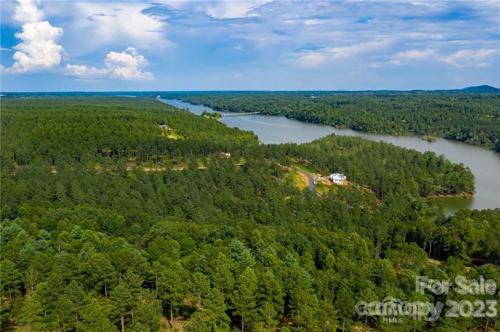 The Waterfront Club - Land