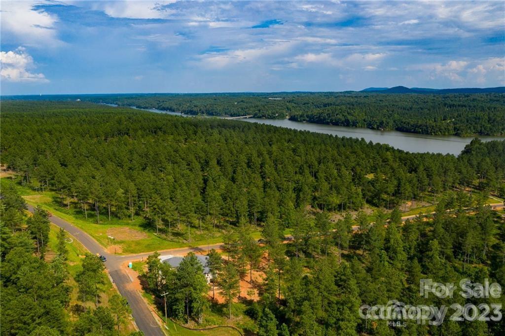 The Waterfront Club - Land