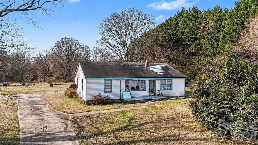 Sitting on a full acre in York County, the land is a major part of the value here. With a level, usable homesite and plenty of space around the existing structure, this property offers flexibility that’s hard to find at this price point. There’s room to rework the current footprint, add outdoor living, expand parking, or create a more functional layout for today’s buyers. For investors, the lot also opens the door to a full tear-down and new construction option, or a full renovation with the potential to significantly improve curb appeal and resale value. Whether the plan is a rehab, rebuild, or long-term hold, the land provides the breathing room and upside that makes this opportunity stand out,