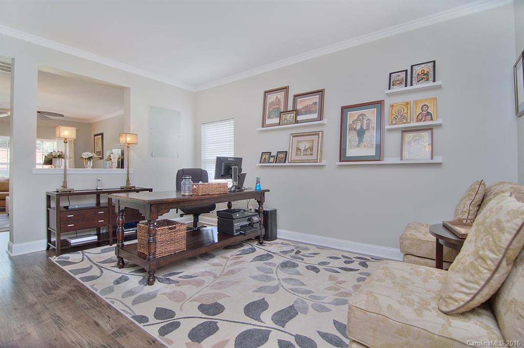 Hamilton Lakes - Residential