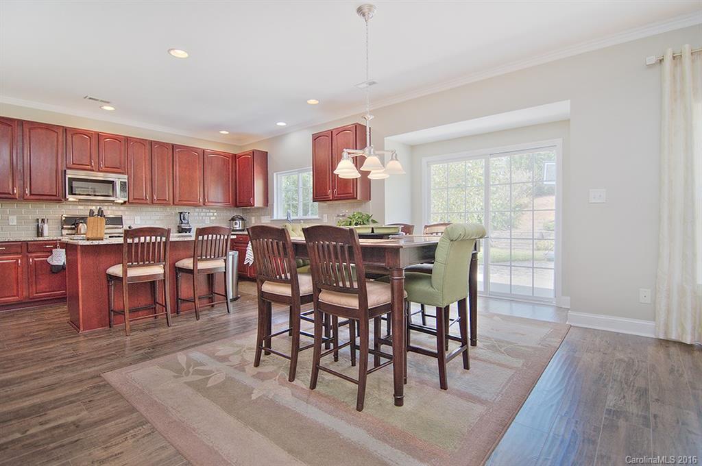 Hamilton Lakes - Residential