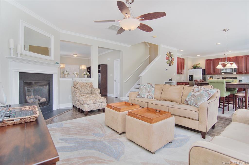 Hamilton Lakes - Residential