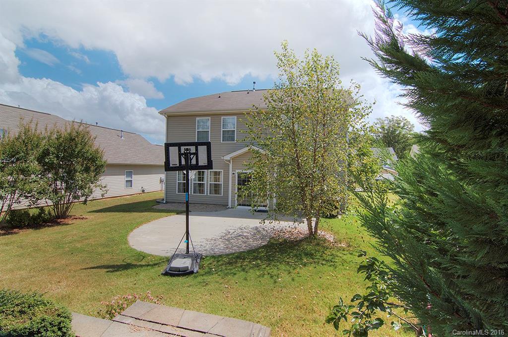 Hamilton Lakes - Residential