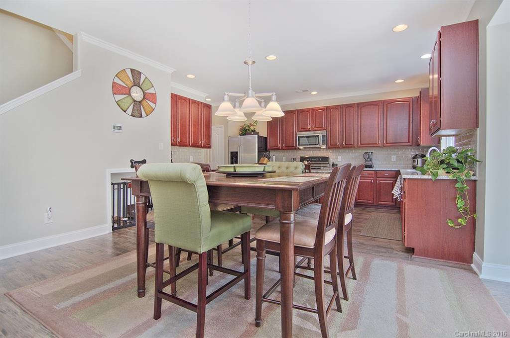 Hamilton Lakes - Residential