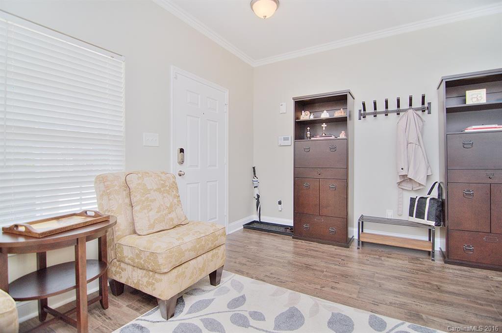 Hamilton Lakes - Residential