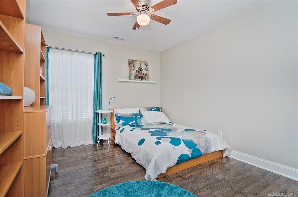 Hamilton Lakes - Residential