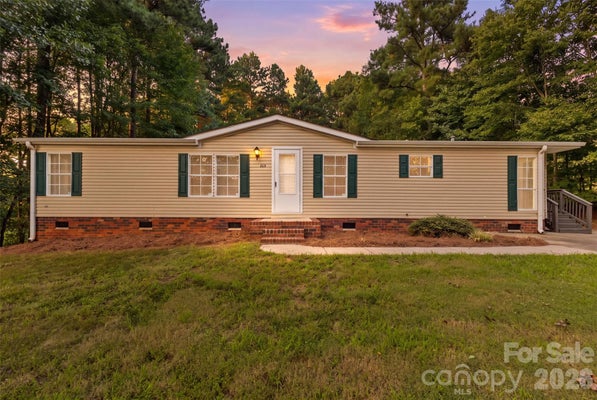 223 RIDGE CREEK DR, TROUTMAN, NC 28166 - Image e18b502479ada7745b893da012d7af3b/910557121