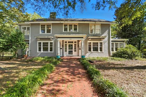 Photo of 504 S York Street, Gastonia, NC 28052 (MLS # 4313716)