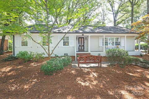 Photo of 500 Ellsworth Road, Charlotte, NC 28211 (MLS # 4298553)