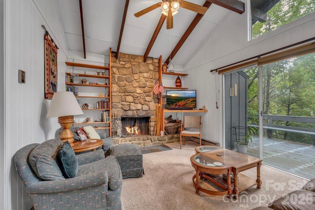 211 Foxgrape Hollow 77