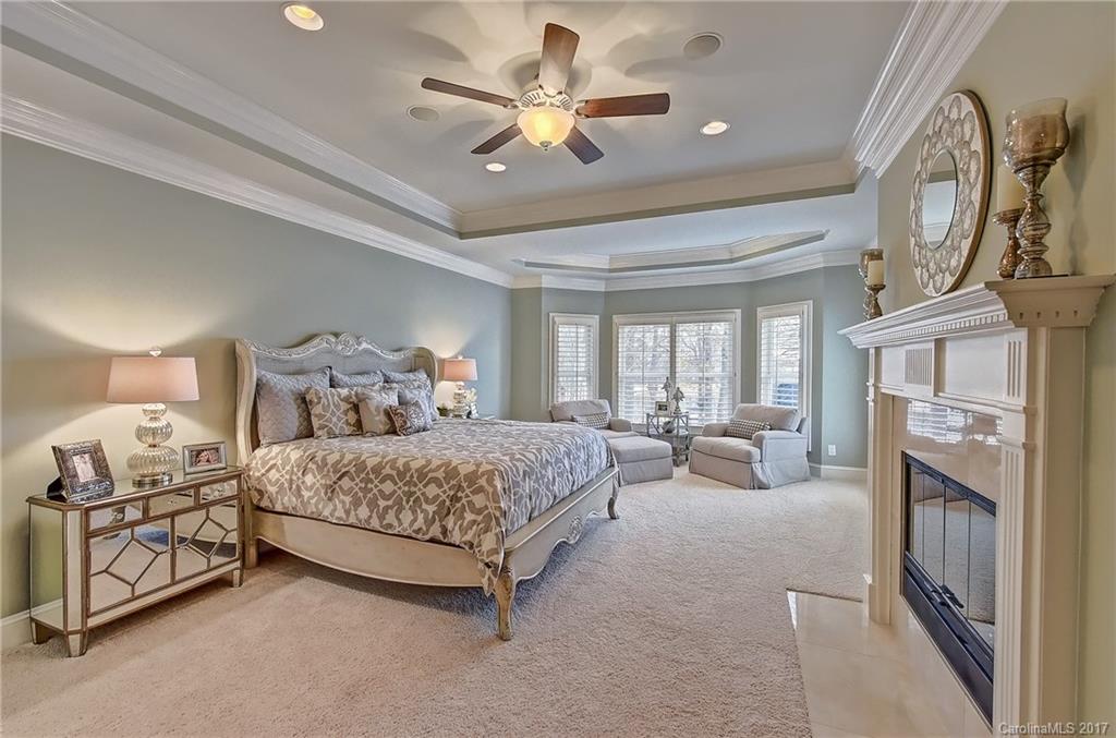 The Peninsula - Residential