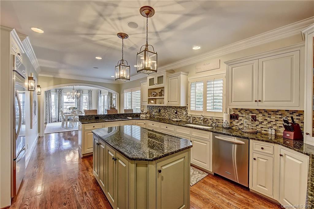 The Peninsula - Residential