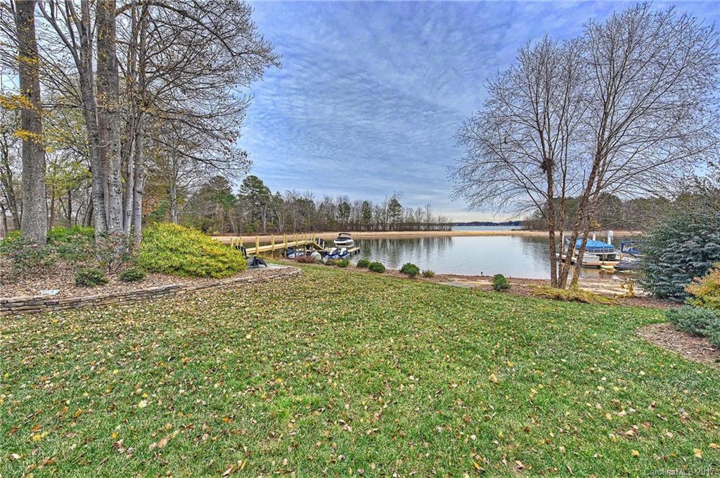 The Peninsula - Residential