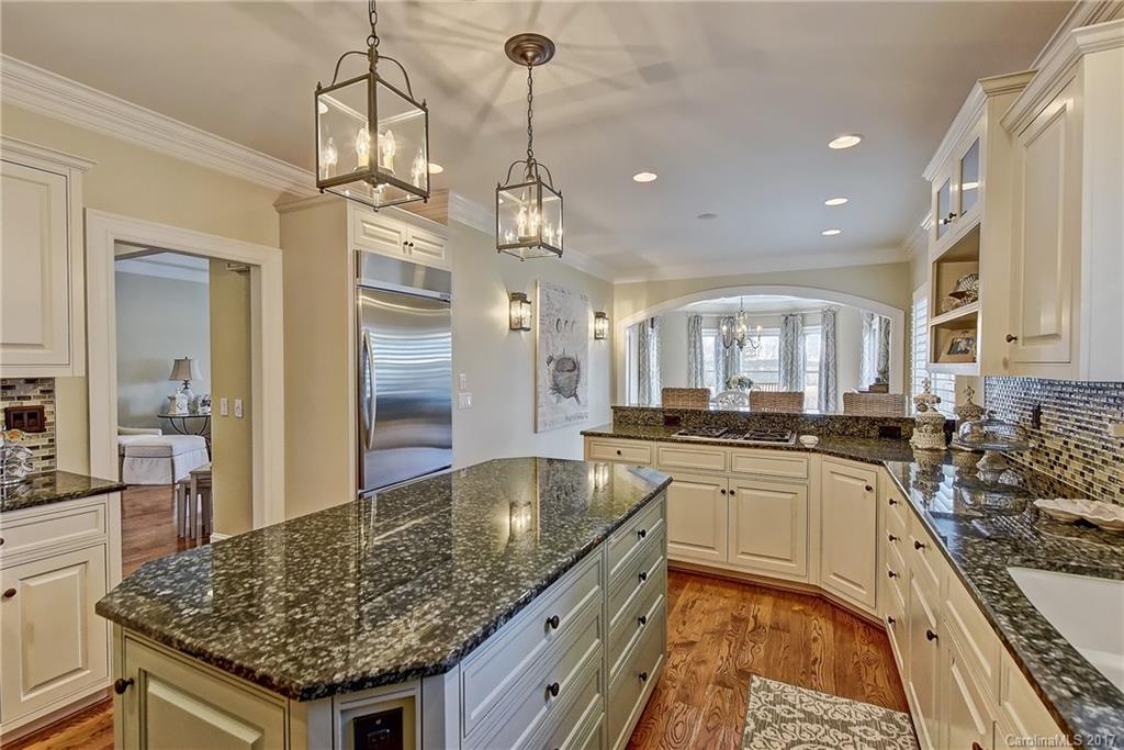 The Peninsula - Residential