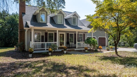 Photo of 2036 Picnic Drive, Newton, NC 28658 (MLS # 4424566)