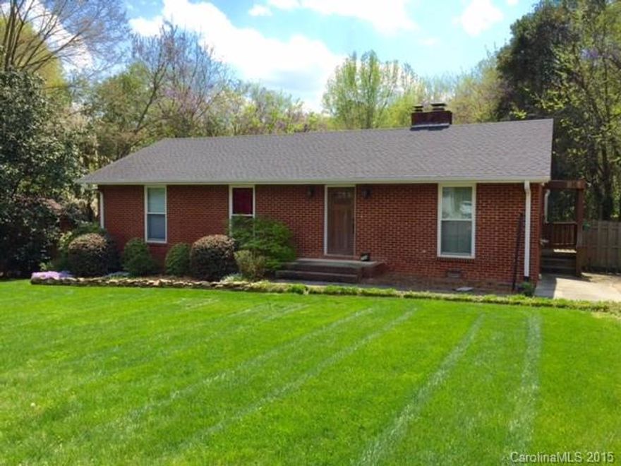 Wow! Absolutely dynamite, completely renovated brick ranch w/ basement in the heart of Madison Park! Granite, stainless steel appliances & mocha cabinets in kitchen. Stacked stone fireplace, hardwoods, expanded master closet, brand new HVAC & AC. Large deck overlooks one of the best lots in MP (almost 1/2 acre). Large laundry room, wet bar & wine fridge. Workshop & bonus room in basement. A rare gem!