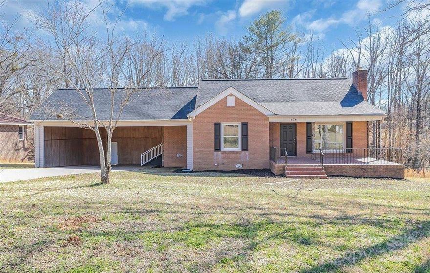 HIGHLY MOTIVATED SELLER! Beautifully renovated Ranch Home! Home offers 4 very spacious bedrooms & 2 full baths. Home is located in heart of Gaffney in a quiet well established neighborhood. It has a fantastic front Patio for your morning coffee or afternoon tea. Kitchen has granite countertops & all stainless steel appliances stay, including the refrigerator. There is an large Laundry Room that could be made into a pantry, it's just off the kitchen. Not only does it have a very comfortable spacious living room, it also offers a Sunroom & additional Family Room/Den. Bedrooms are large & offer great closet space. Lots of additional Closets and Storage space throughout the home. Original Hardwood Floors in many areas of home! HVAC installed last year. This home has tons of character! MUST SEE to appreciate!! Washer & Dryer are negotiable. **Seller will consider concessions with acceptable offer.**CALL LISTING AGENT FOR SHOWING INSTRUCTIONS.**