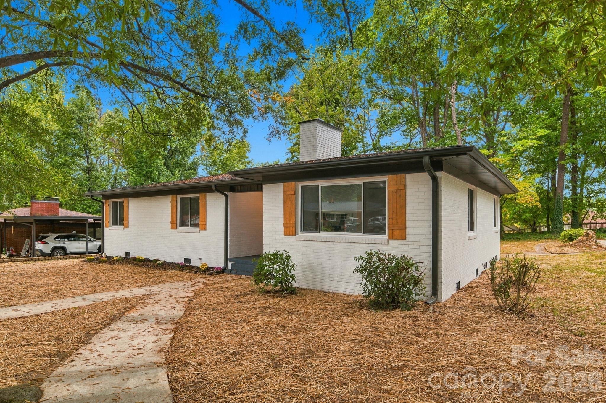 214 Dalewood Avenue