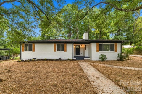 Photo of 214 Dalewood Avenue, Kannapolis, NC 28083 (MLS # 4430178)