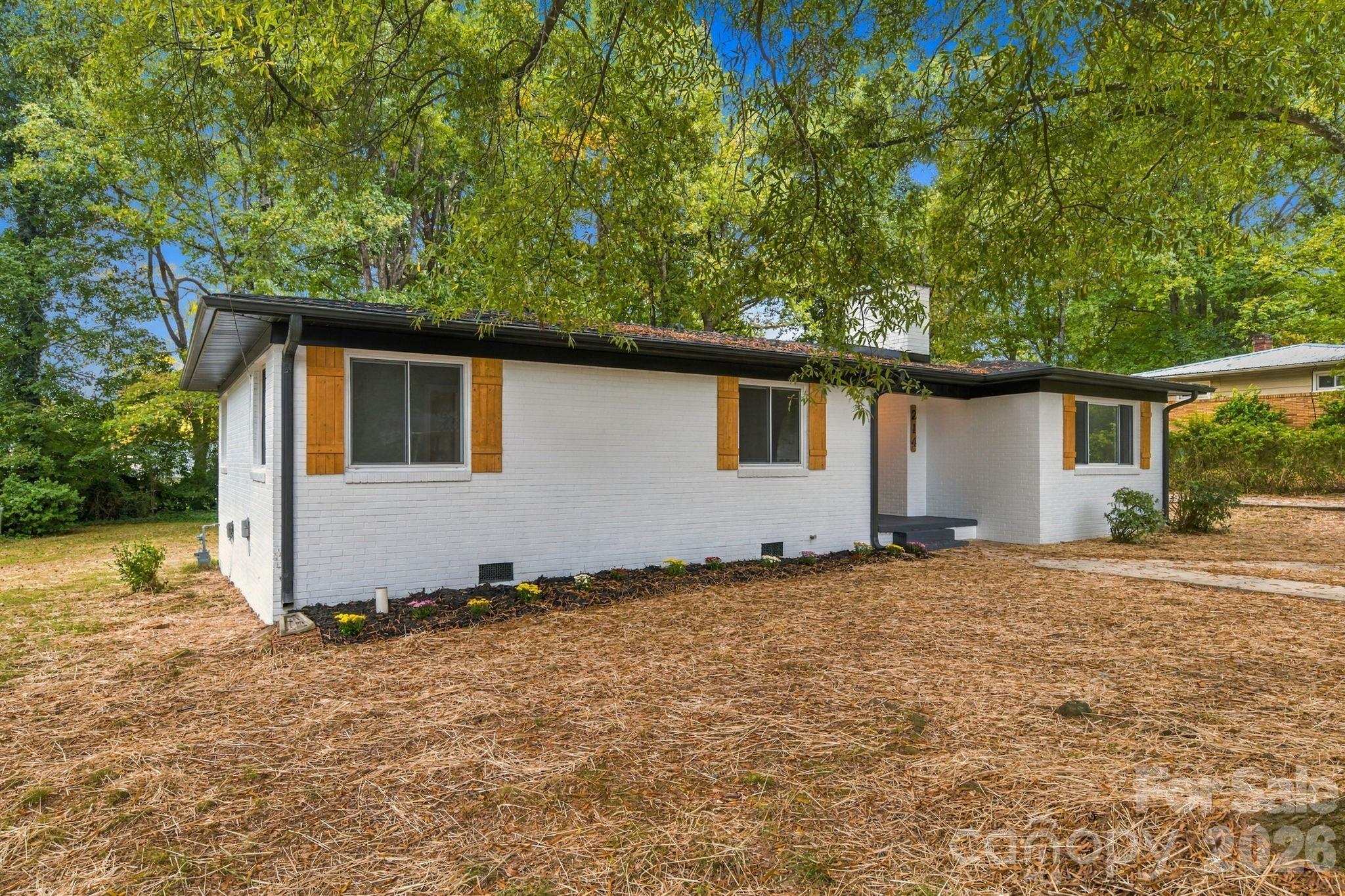 214 Dalewood Avenue