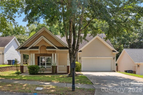 Photo of 13824 Hastings Farm Road, Huntersville, NC 28078 (MLS # 4408997)