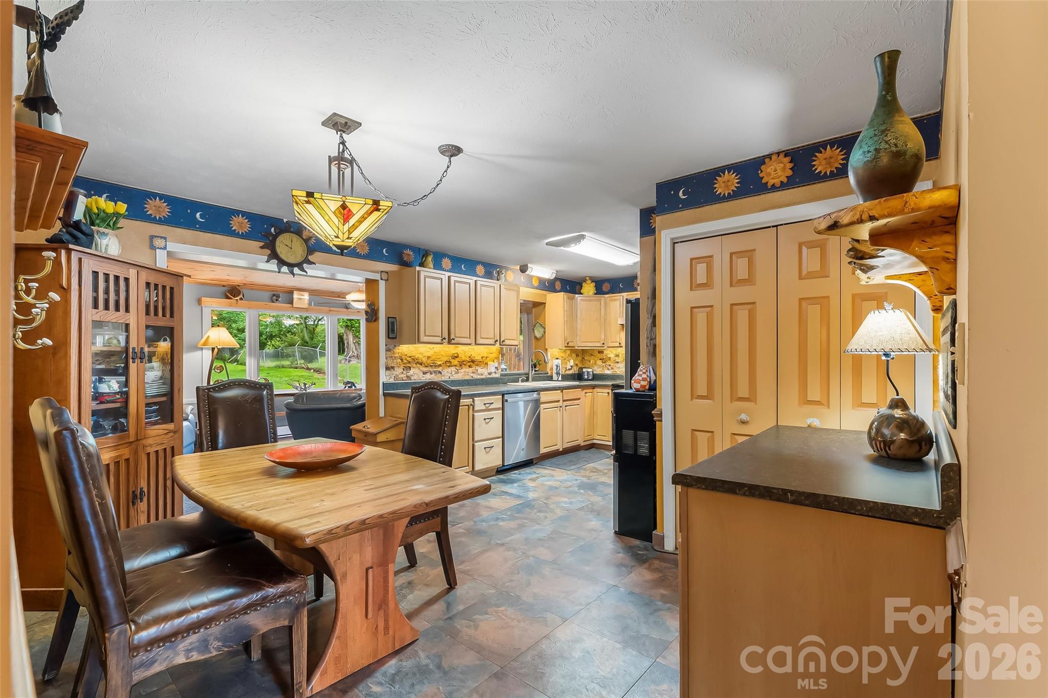 10 Oak Leaf Lane