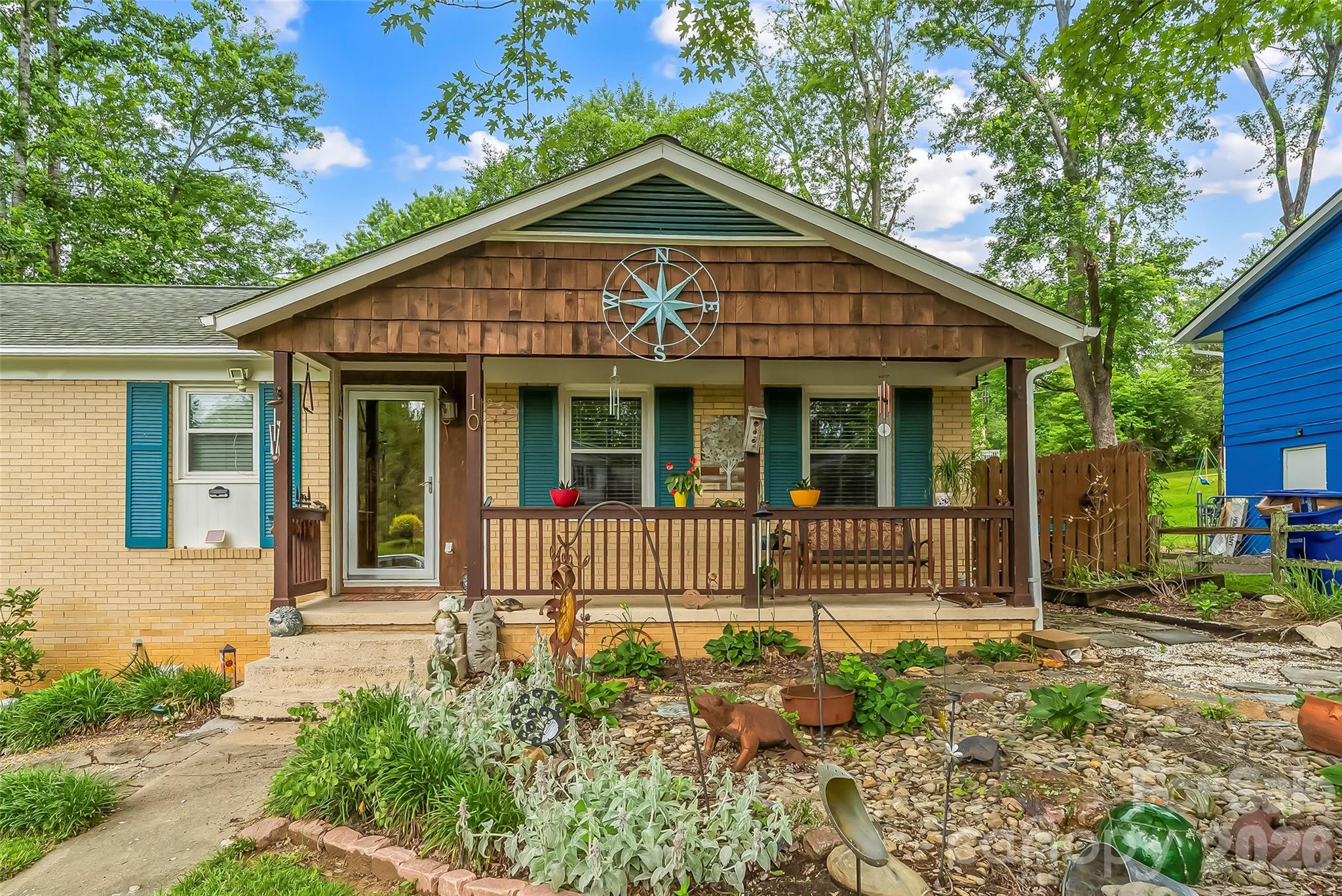 10 Oak Leaf Lane