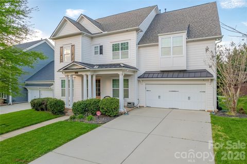 Photo of 5220 Meadowcroft Way, Fort Mill, SC 29708 (MLS # 4370606)