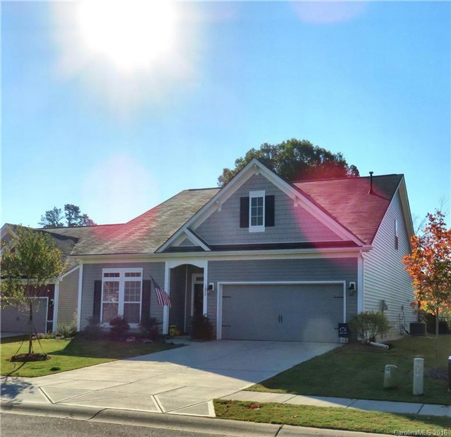 Most popular Ranch plan in Lake Wylie is now available w/bonus/BR & full bath upstairs! It’s the perfect floor plan for all your housing needs! Wood floors on lower level w/carpet in BRs. Open floor plan w/impressive granite island, gas range & S-Steel applncs. Entertaining made easy w/both formal dining & breakfast area. Lovely Owner’s suite & bath w/dual sinks, garden tub & oversize shower. Covered back porch & aluminum fenced yard! You’ll love the tree line buffer & Cul-de-sac St location!