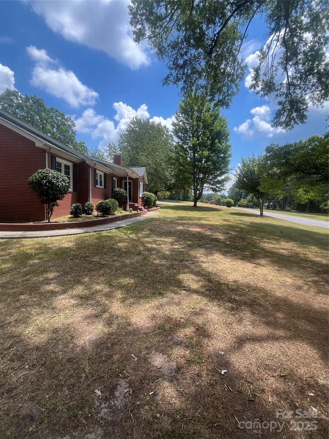 569 Great Falls Highway