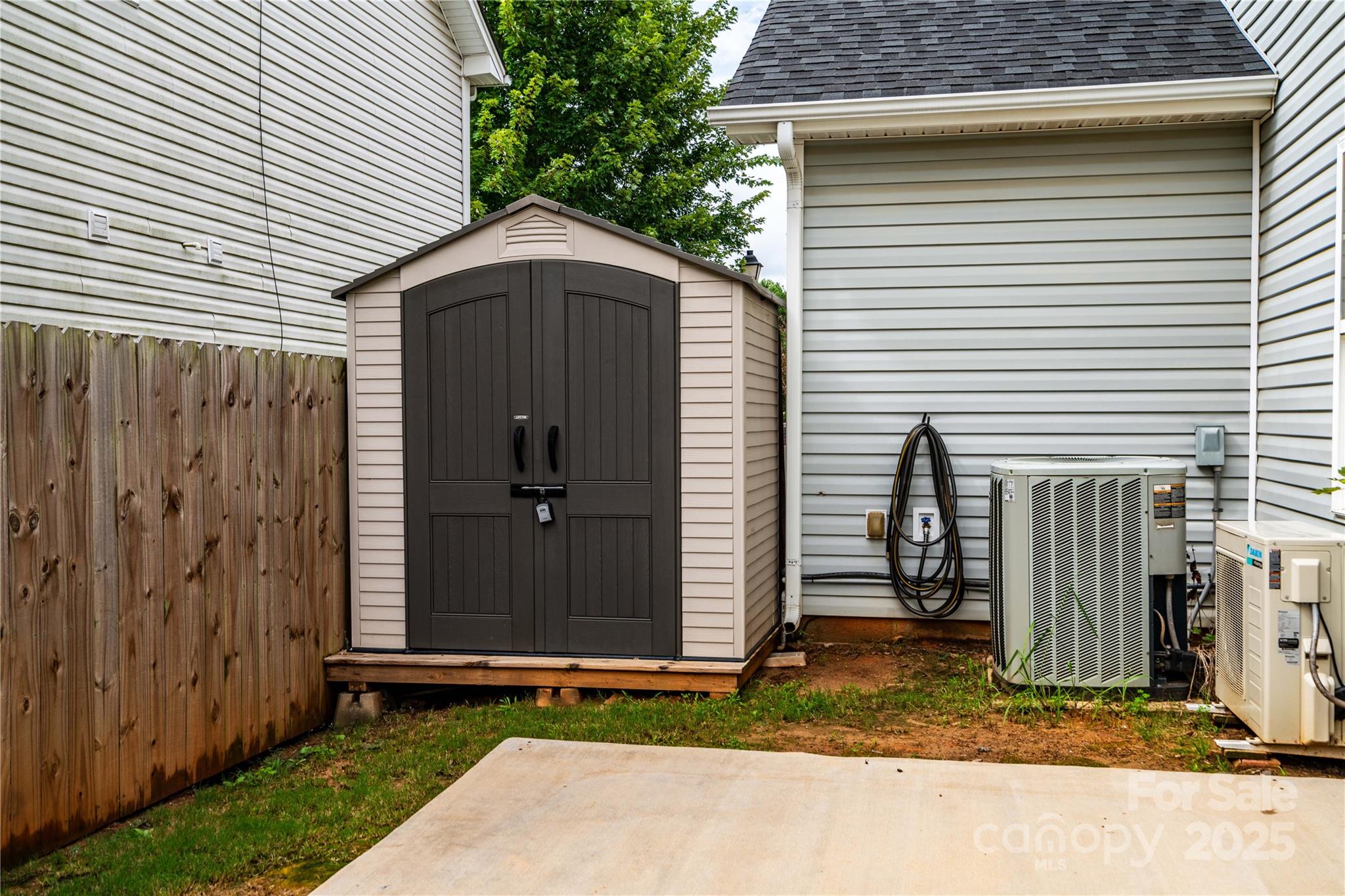 Jones Branch - Residential