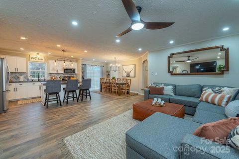26 Spanish Oak Drive Asheville NC 28804