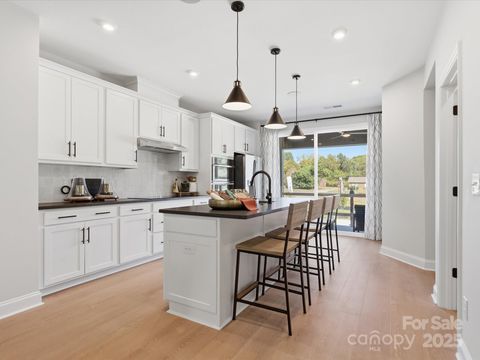 1319 Sandstar Lane Charlotte NC 28226