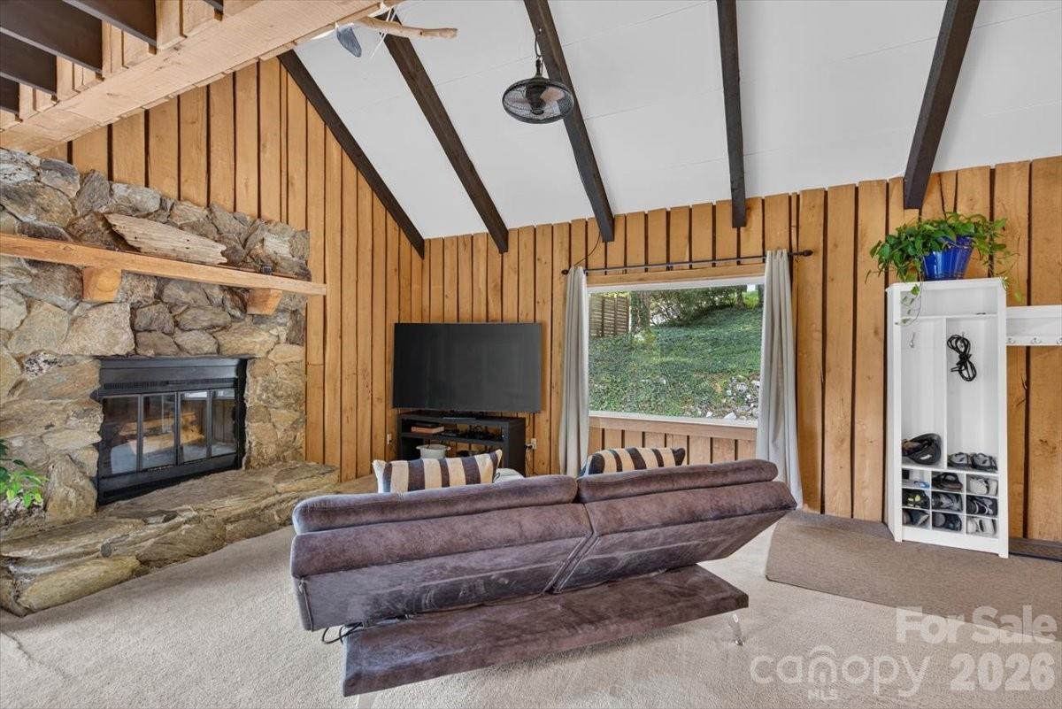 125 Hickory Point Court