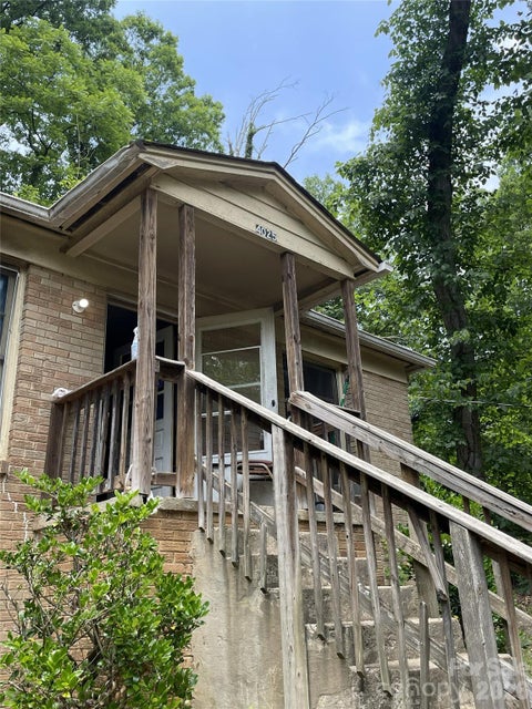 Photo of 4025 Plato Circle, Charlotte, NC 28208 (MLS # 4394158)
