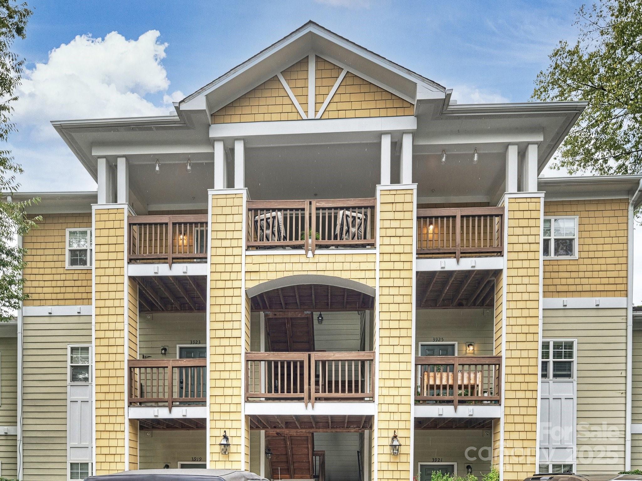 3927 Arbor Lane