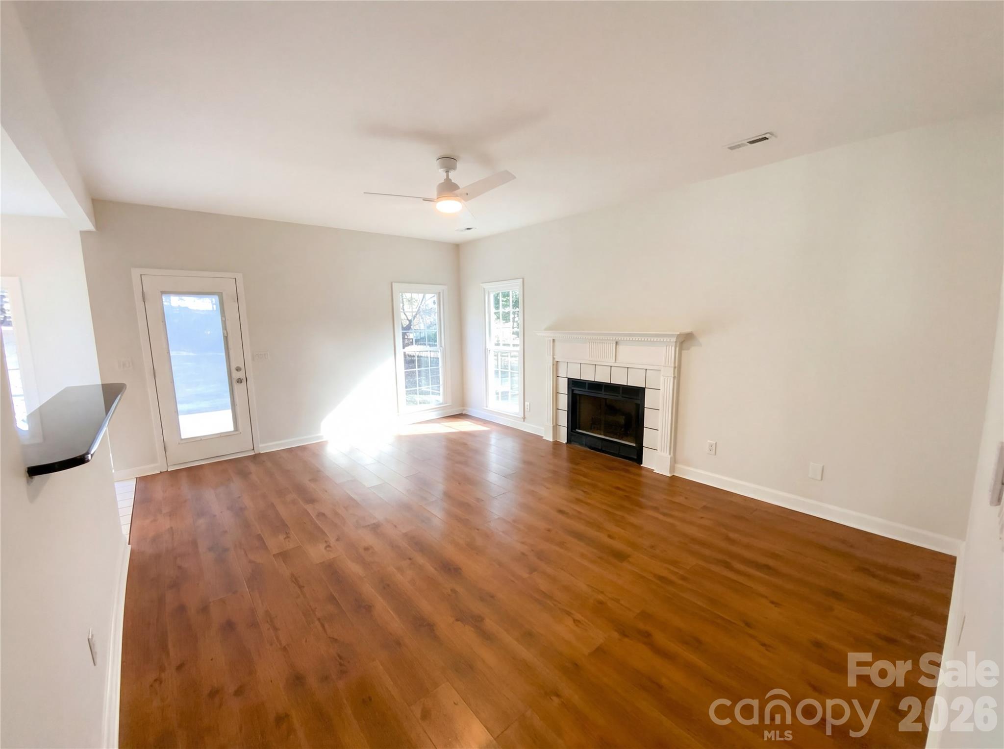 2737 Lamplighter Drive