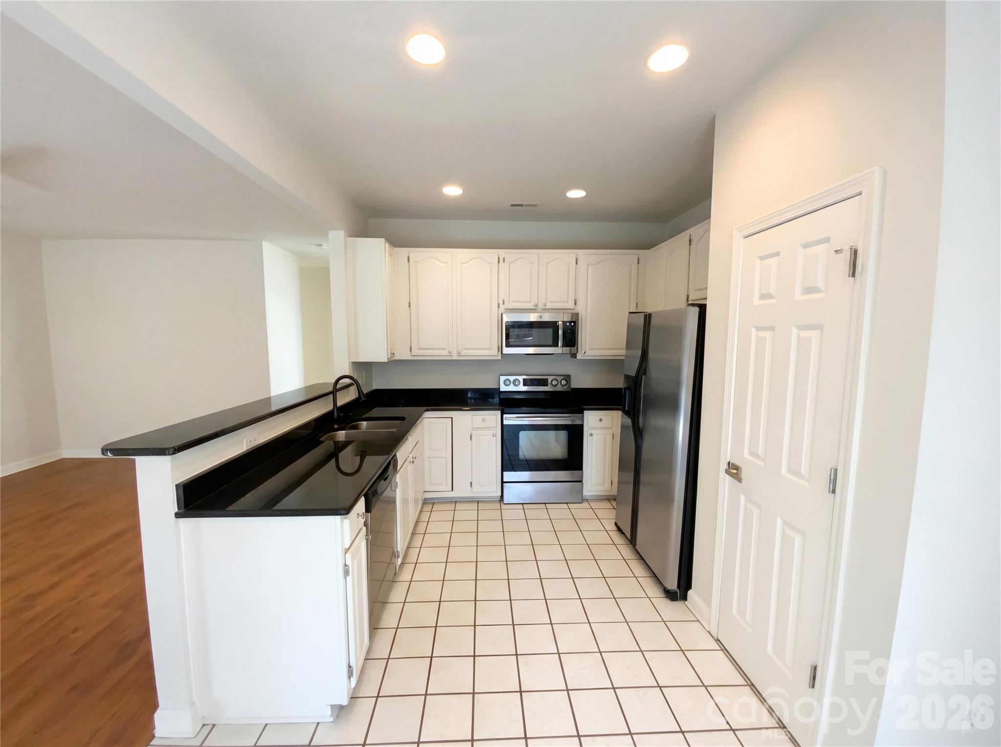 2737 Lamplighter Drive