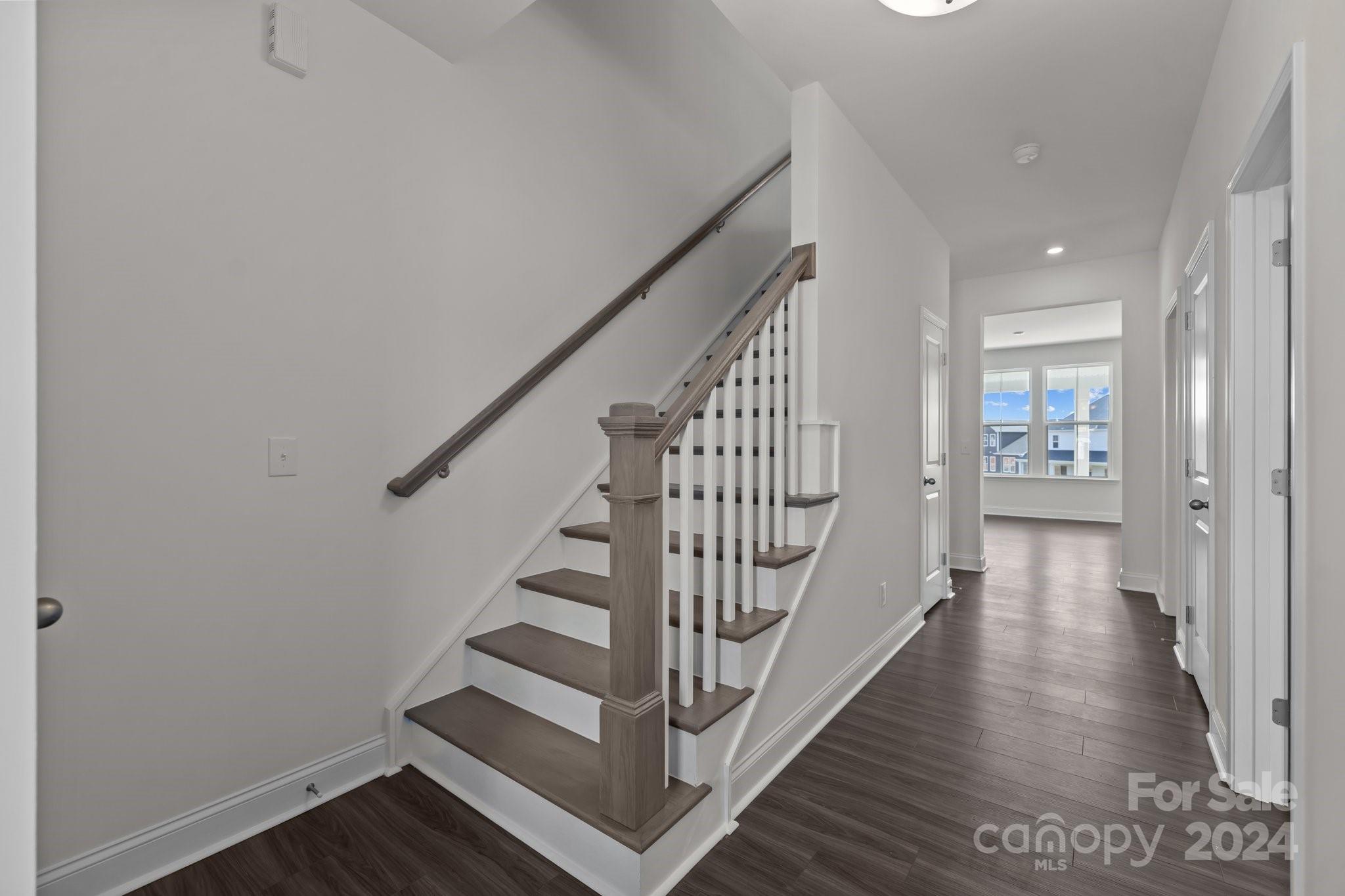 Lakeside Glen - Residential