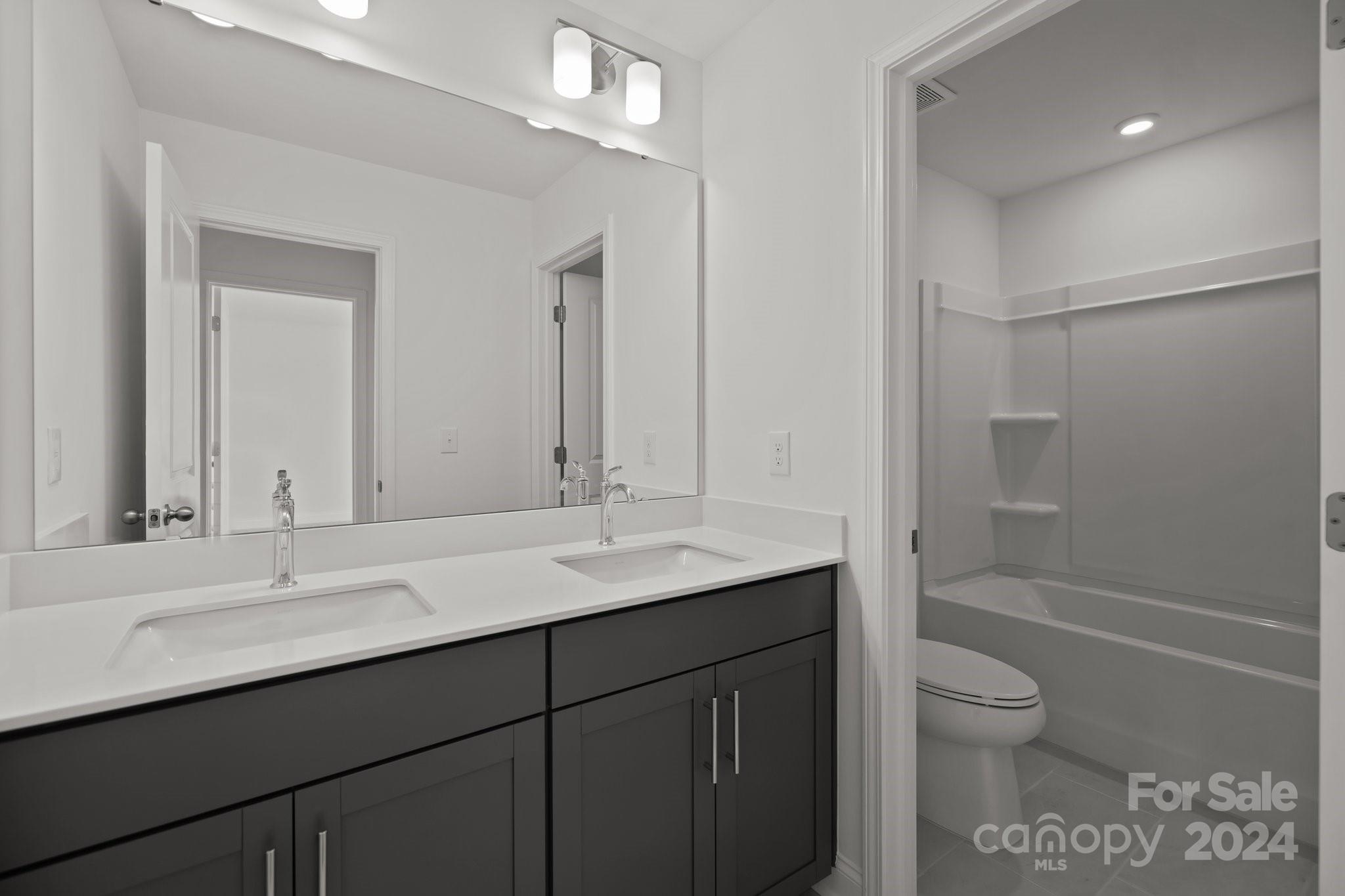 Lakeside Glen - Residential