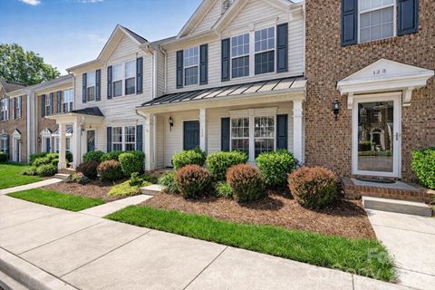 Photo of 122 Kallie Loop, Mooresville, NC 28117 (MLS # 4367976)