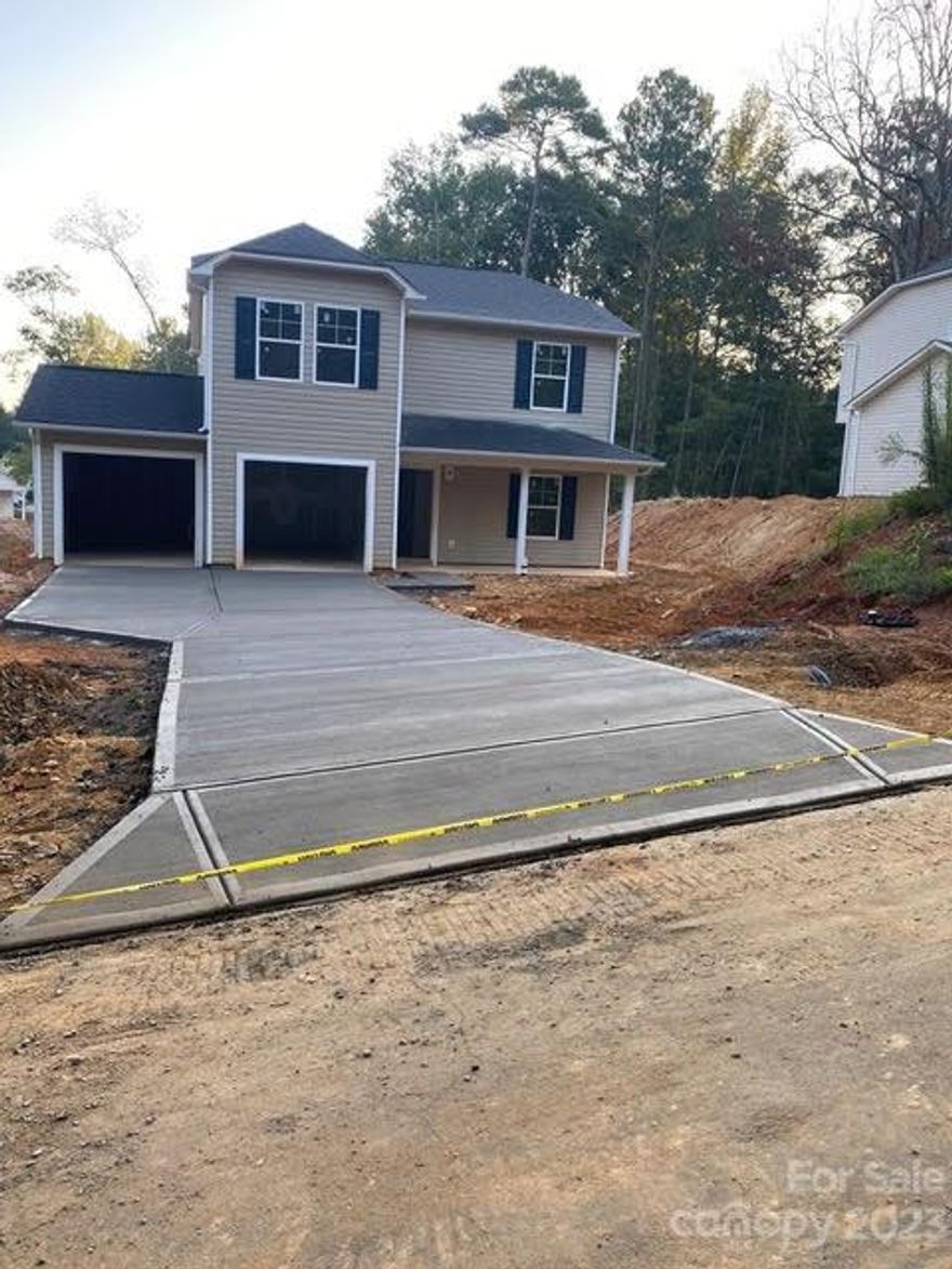 Gorgeous new construction home with 4 beds, 2.5 baths, and 2 car garage.  This home has an open floorplan, granite countertops in the kitchen, and a stainless steel appliance package which includes a flat top range, OTR microwave, and dishwasher.  Owners bath has double vanity sinks and a garden tub/shower combo.  This home is located in beautiful Lancaster County and is close to restaurants and shopping.
