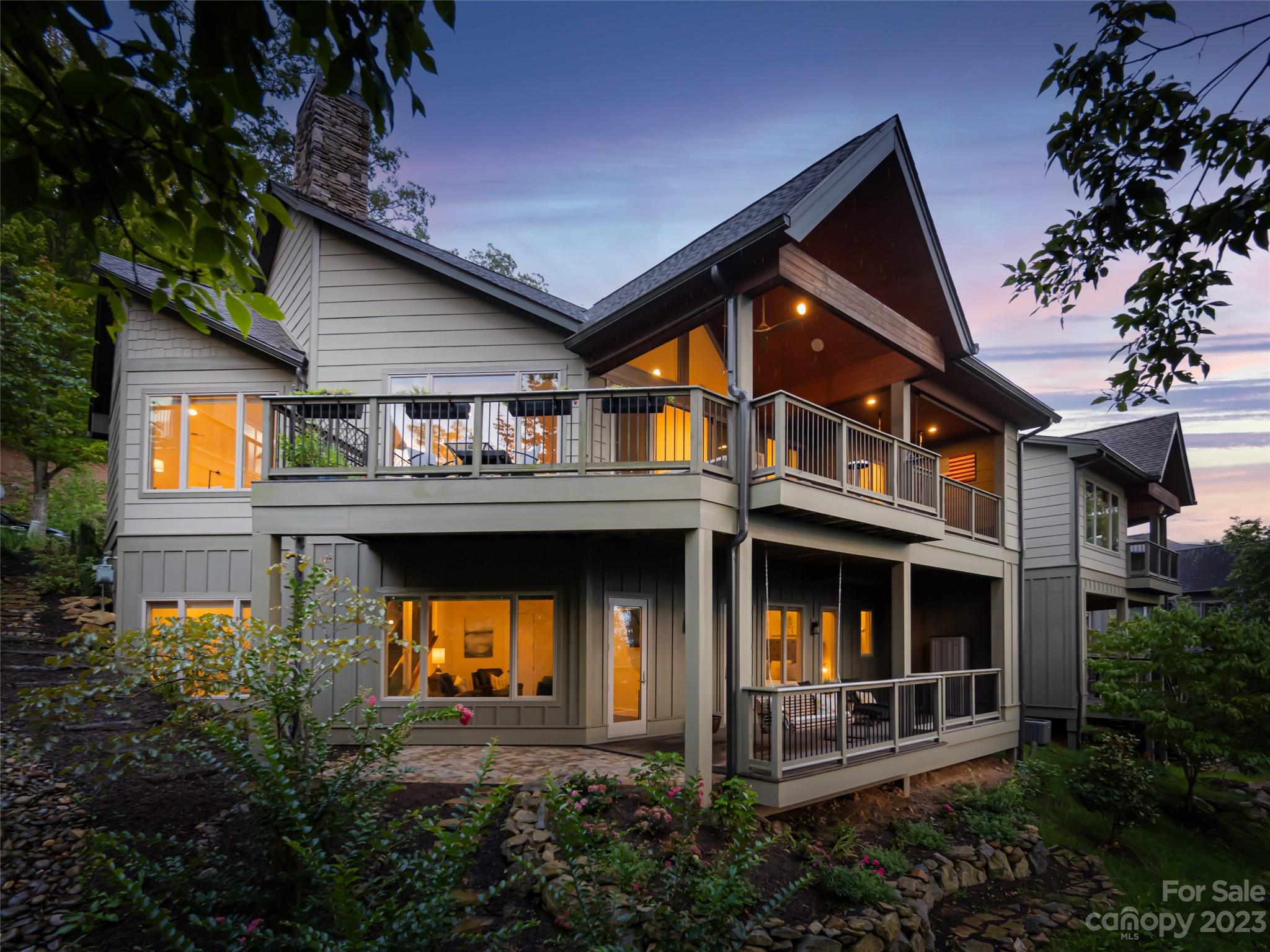 Reynolds Mountain - Residential